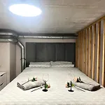 Zarembowicza Apt 37 - Self Check-In 20H - Parking &Lift