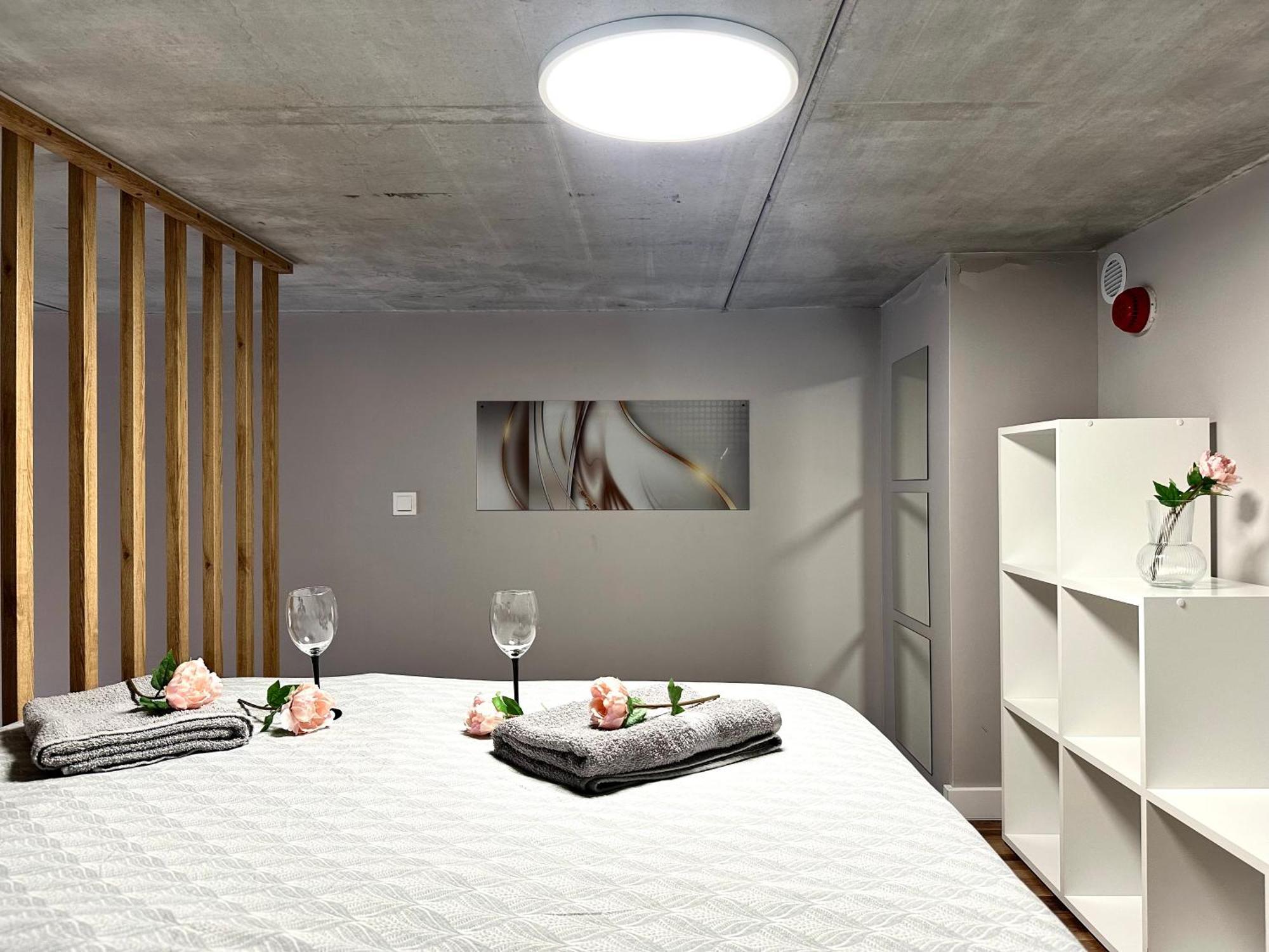 Apartament Zarembowicza 37 - Self Check-in 20h - Parking &lift Wrocław