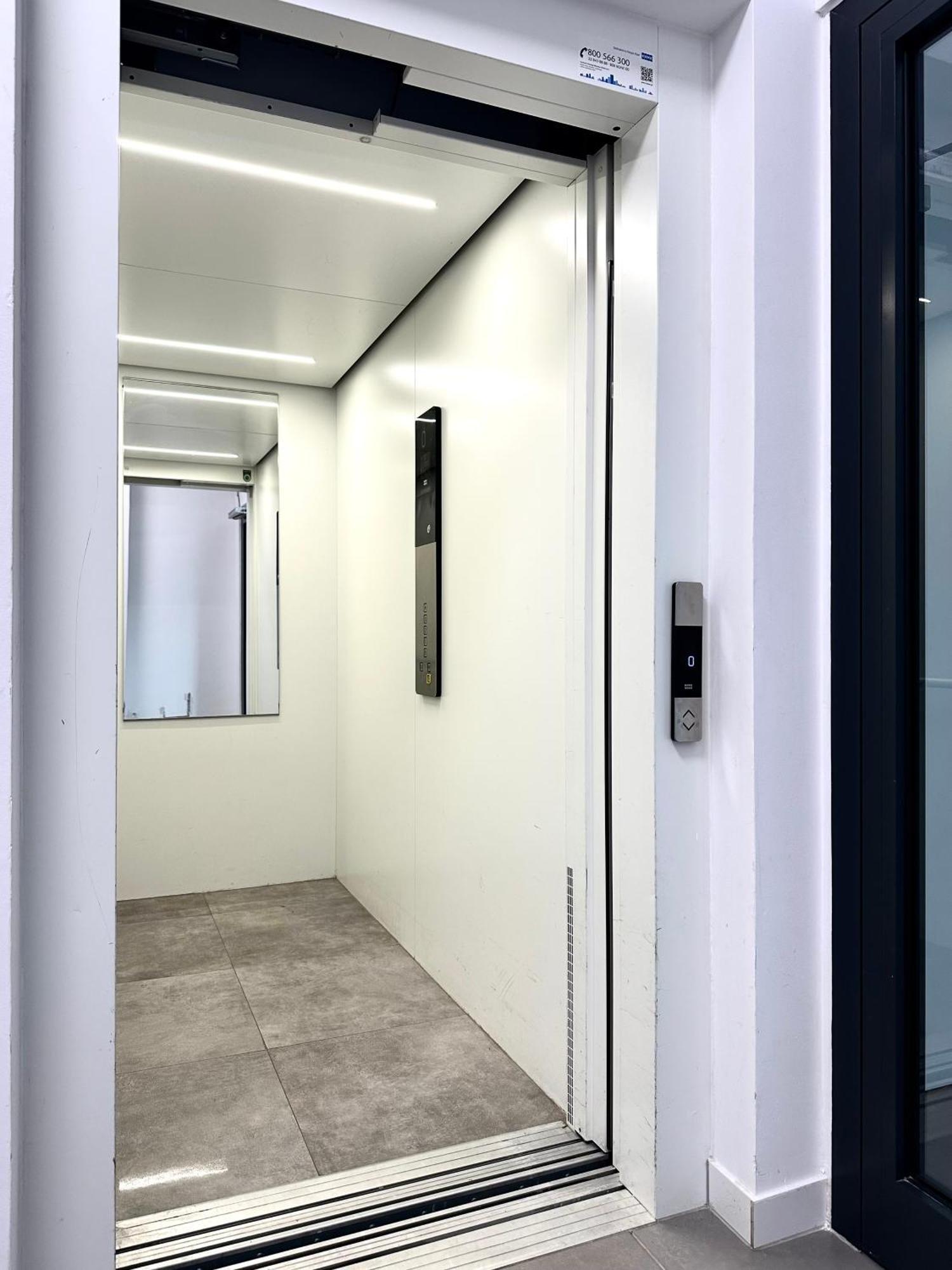 Zarembowicza 37 - Self Check-in 20h - Parking &lift *